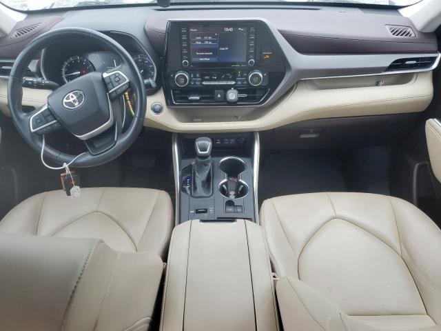 5TDGZRAH1NS102263 - 2022 TOYOTA HIGHLANDER XLE WHITE photo 8