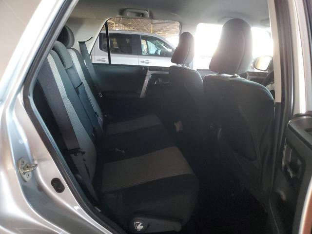 JTEEU5JR5P5289017 - 2023 TOYT 4RUNNER SR5 SILVER photo 11