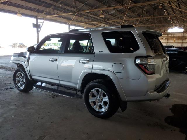 JTEEU5JR5P5289017 - 2023 TOYT 4RUNNER SR5 SILVER photo 2