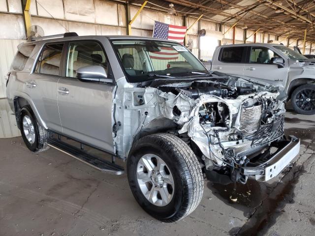 JTEEU5JR5P5289017 - 2023 TOYT 4RUNNER SR5 SILVER photo 4