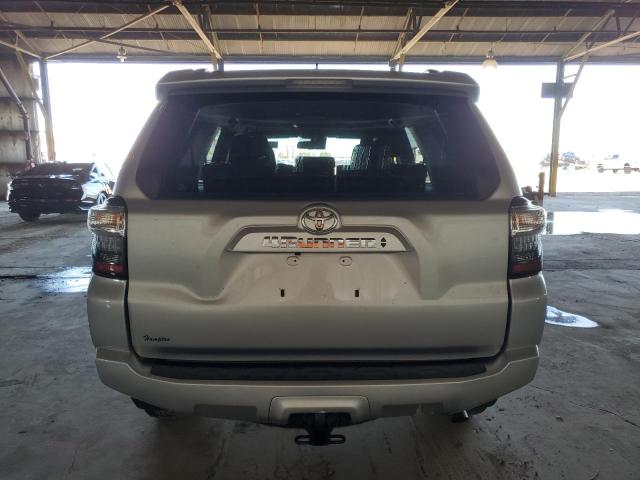 JTEEU5JR5P5289017 - 2023 TOYT 4RUNNER SR5 SILVER photo 6