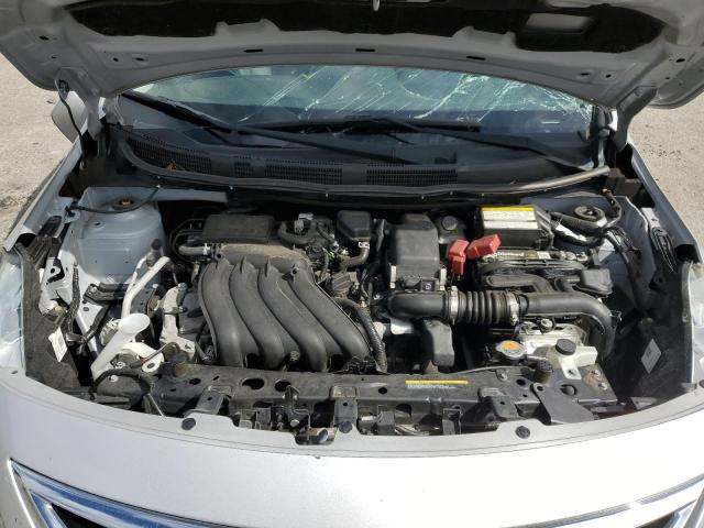 3N1CN7AP1JL823661 - 2018 NISSAN VERSA S 银色 照片 11