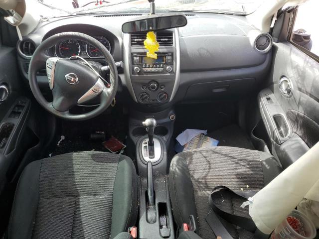 3N1CN7AP1JL823661 - 2018 NISSAN VERSA S 银色 照片 8