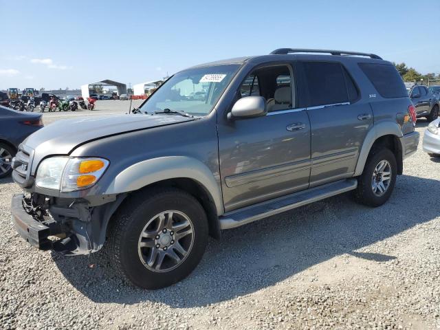 2004 TOYOTA SEQUOIA SR5, 