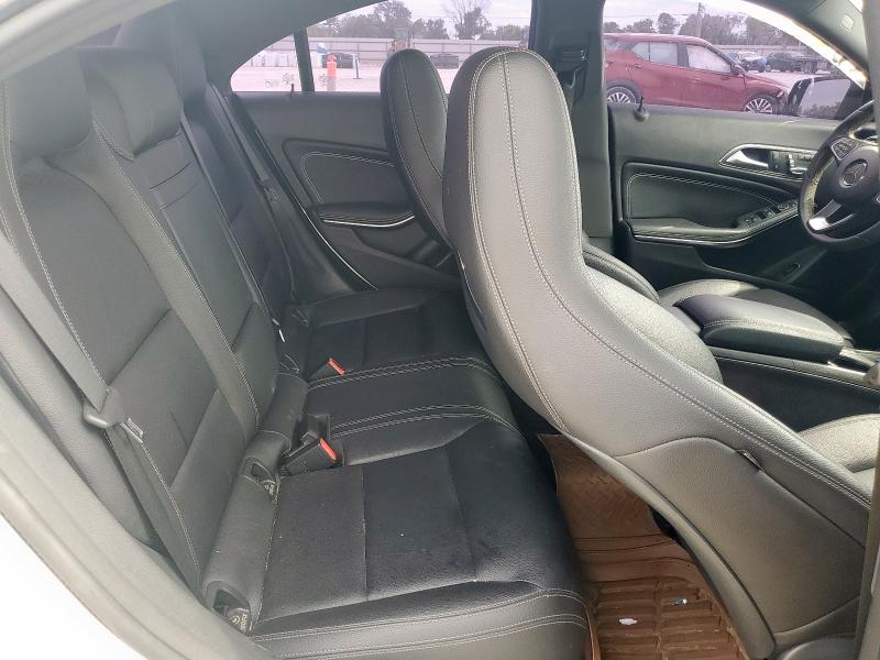 WDDSJ4GB0JN603643 - 2018 MERCEDES-BENZ CLA 250 4MATIC GREEN photo 10