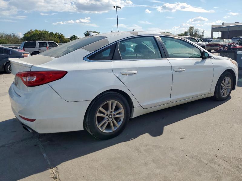 5NPE24AF2GH401752 - 2016 HYUNDAI SONATA SE თეთრი ფოტო 3