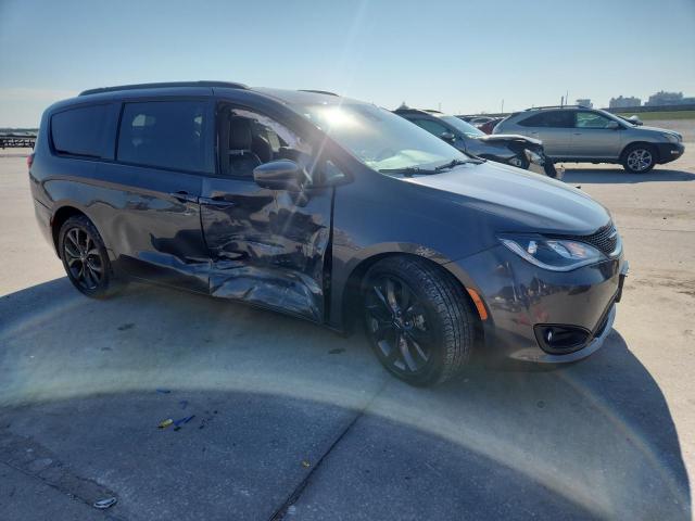 2C4RC1EG7JR288942 - 2018 CHRYSLER PACIFICA TOURING L PLUS GRAY photo 4