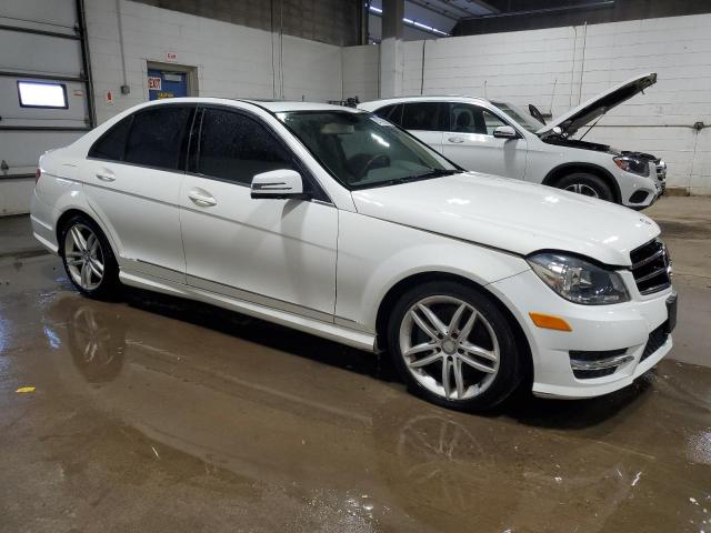 WDDGF8AB8EG222687 - 2014 MERCEDES-BENZ C 300 4MATIC WHITE photo 4