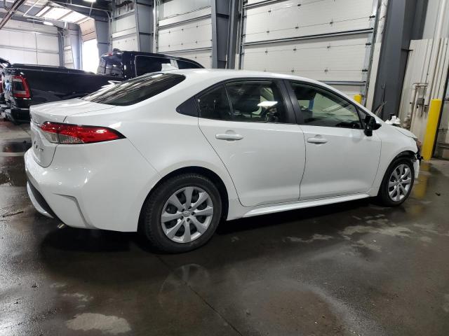 JTDEPMAE9N3008588 - 2022 TOYOTA COROLLA LE WHITE photo 3