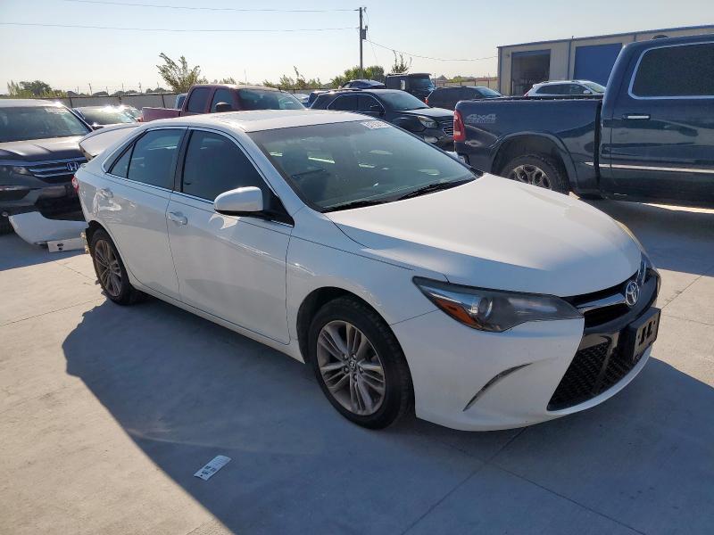 4T1BF1FK9HU383278 - 2017 TOYOTA CAMRY LE WHITE photo 4