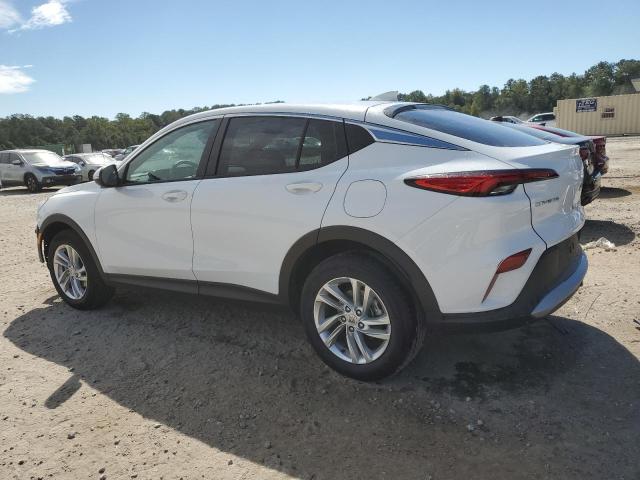 KL47LAEP4SB220972 - 2025 BUICK ENVISTA PREFERRED WHITE photo 2