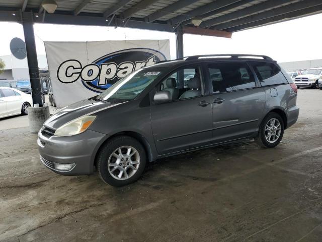 2004 TOYOTA SIENNA XLE, 