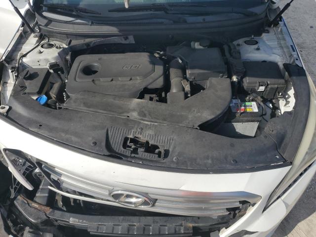 5NPE24AF2FH153565 - 2015 HYUNDAI SONATA SE WHITE photo 11