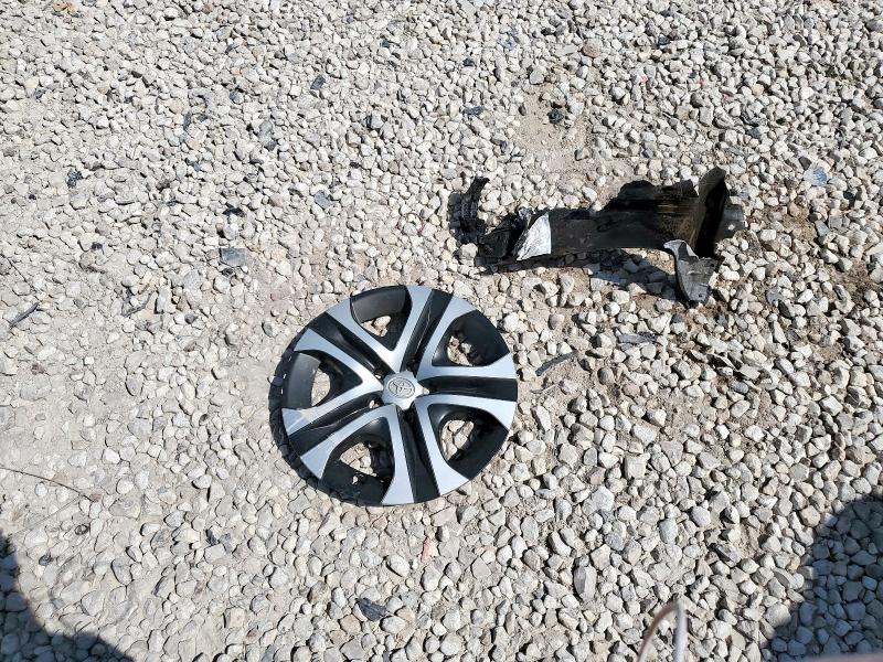 JTMZFREVXJJ175897 - 2018 TOYOTA RAV4 LE Графитовый фото 13