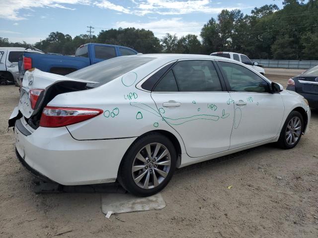 4T1BF1FK5GU597702 - 2016 TOYOTA CAMRY LE WHITE photo 3