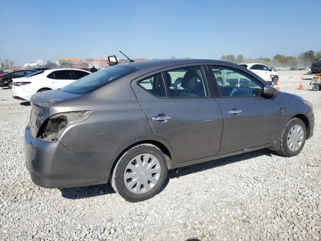 3N1CN7AP0GL916535 - 2016 NISSAN VERSA S Boz foto 3