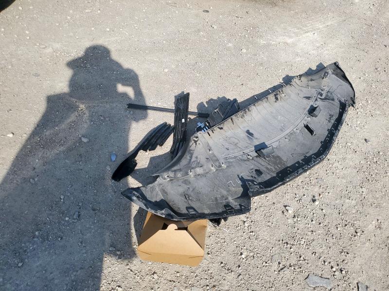 1GYS4AKT7NR215835 - 2022 CADILLAC ESCALADE LUXURY Սև լուսանկար 13