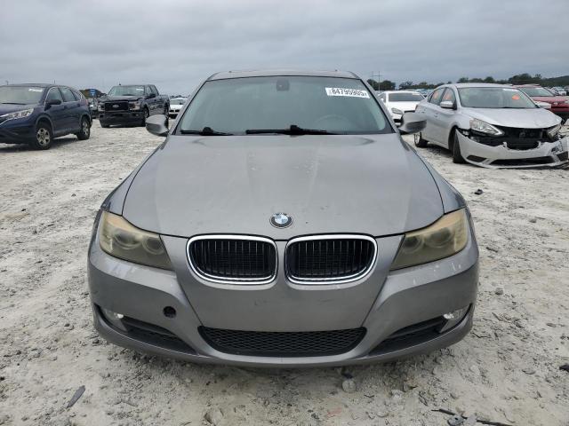 WBAPH73569A175056 - 2009 BMW 328 I GRAY photo 5