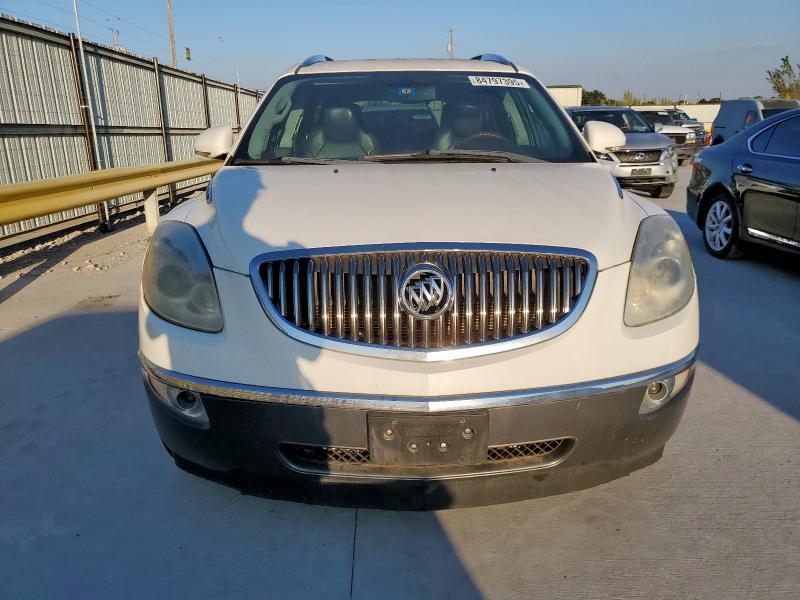 5GAKRAED2BJ386239 - 2011 BUICK ENCLAVE CX Biały zdjęcie 5