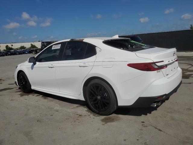 4T1DAACKXSU603689 - 2025 TOYOTA CAMRY XSE 白色 照片 2