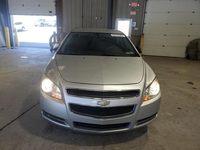 1G1ZC5EBXAF113872 - 2010 CHEVROLET MALIBU 1LT فضي صورة 5