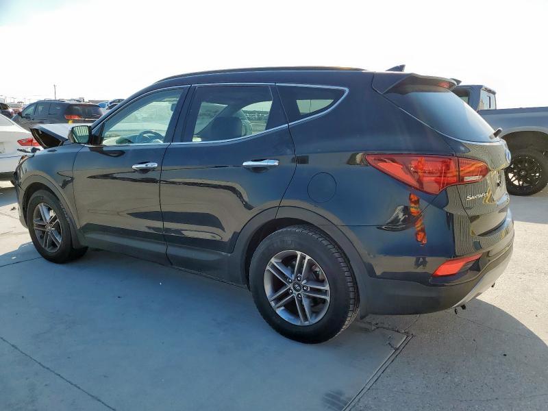 5XYZUDLB0HG436725 - 2017 HYUNDAI SANTA FE S BLACK photo 2