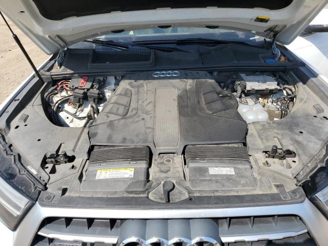 WA1LAAF71KD012099 - 2019 AUDI Q7 PREMIUM PLUS WHITE photo 12