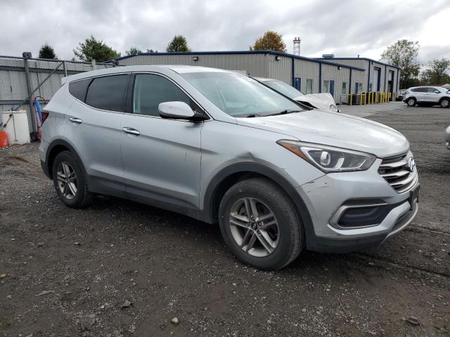 5XYZTDLBXJG539594 - 2018 HYUNDAI SANTA FE S Silber Foto 4
