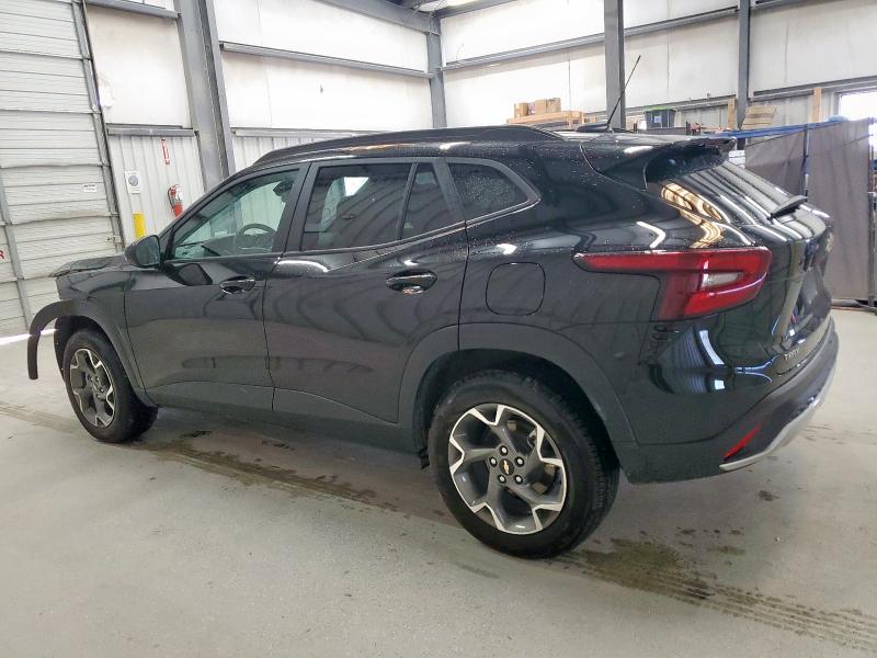 KL77LHEP2SC271893 - 2025 CHEVROLET TRAX 1LT BLACK photo 2