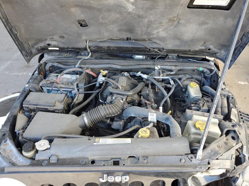 1J4GA59138L573998 - 2008 JEEP WRANGLER U SAHARA BLACK photo 11