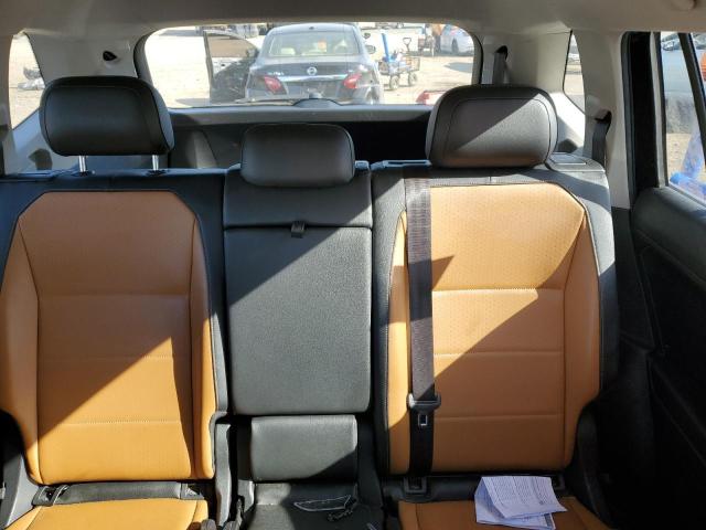 3VV2B7AXXJM055918 - 2018 VOLKSWAGEN TIGUAN SE Зелений фото 10