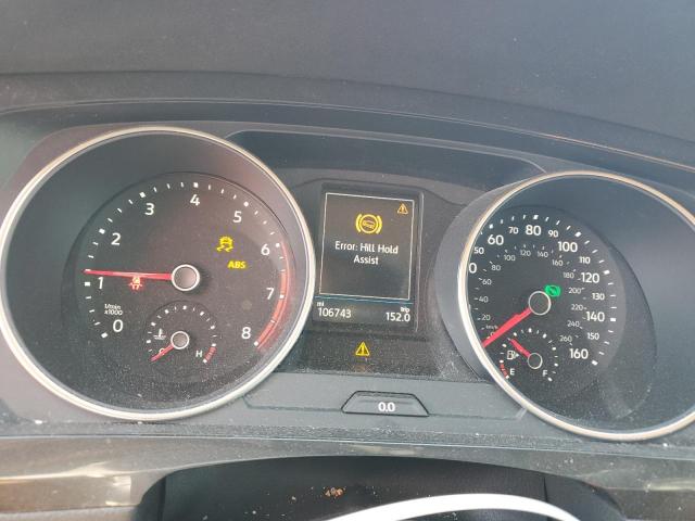 3VV2B7AXXJM055918 - 2018 VOLKSWAGEN TIGUAN SE Зелений фото 9