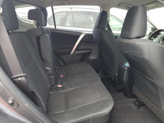 JTMZFREV3JD130587 - 2018 TOYOTA RAV4 LE ნაცრისფერი ფოტო 11