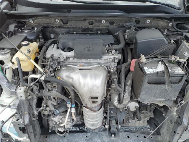 JTMZFREV3JD130587 - 2018 TOYOTA RAV4 LE ნაცრისფერი ფოტო 12