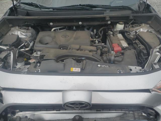 2T3W1RFV7MC162144 - 2021 TOYOTA RAV4 XLE Gümüş fotoğraf 11