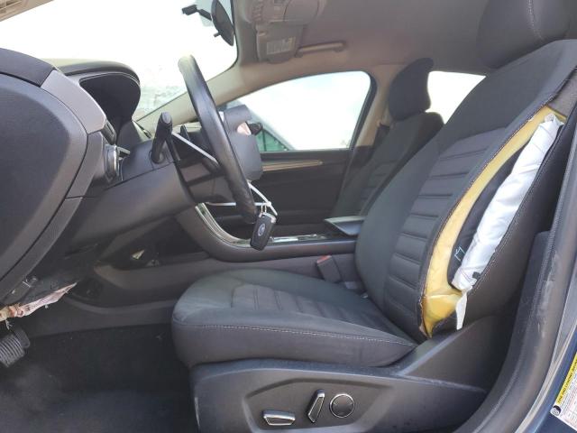 3FA6P0HD7JR222703 - 2018 FORD FUSION SE Blau Foto 7