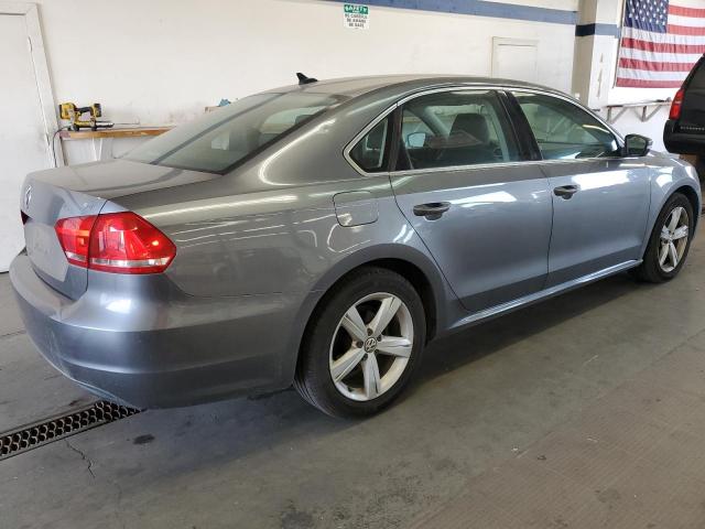 1VWBH7A33DC063291 - 2013 VOLKSWAGEN PASSAT SE GRAY photo 3