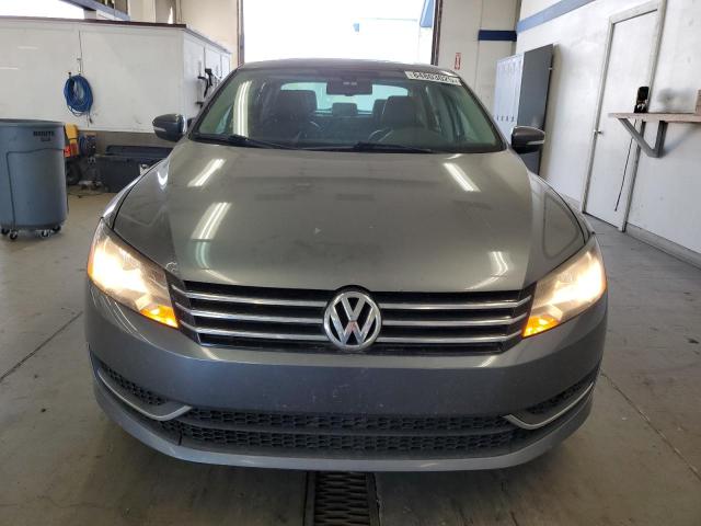 1VWBH7A33DC063291 - 2013 VOLKSWAGEN PASSAT SE GRAY photo 5