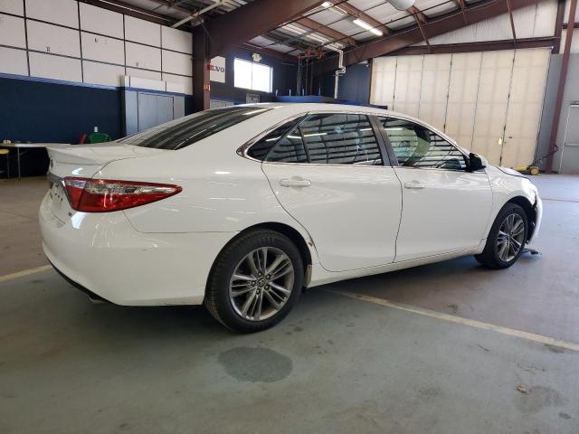 4T1BF1FK8HU792811 - 2017 TOYOTA CAMRY LE 白色 照片 3