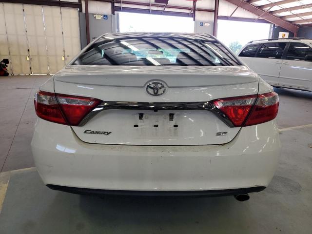 4T1BF1FK8HU792811 - 2017 TOYOTA CAMRY LE 白色 照片 6