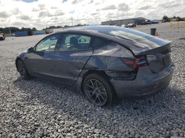 5YJ3E1EB4NF121024 - 2022 TESLA MODEL 3 石墨色 照片 2