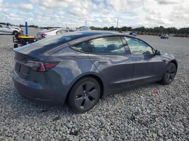 5YJ3E1EB4NF121024 - 2022 TESLA MODEL 3 石墨色 照片 3