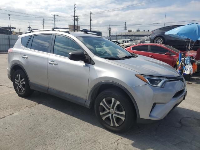 2T3ZFREVXGW246395 - 2016 TOYOTA RAV4 LE Gümüş foto 4