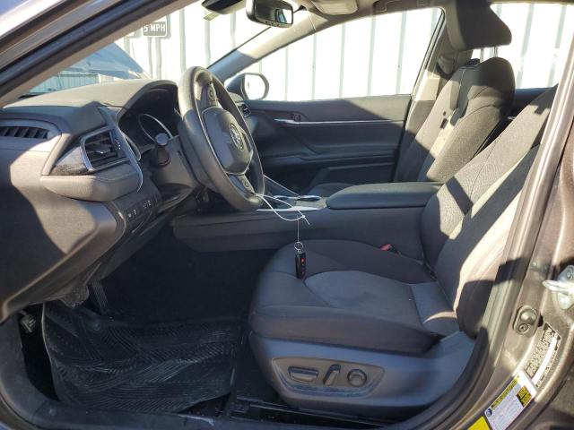 4T1R11AK8MU525246 - 2021 TOYOTA CAMRY LE GRAY photo 7