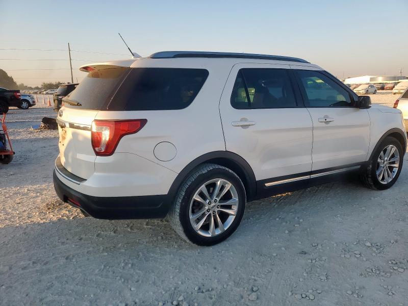 1FM5K7D82JGB88498 - 2018 FORD EXPLORER XLT 白色 照片 3