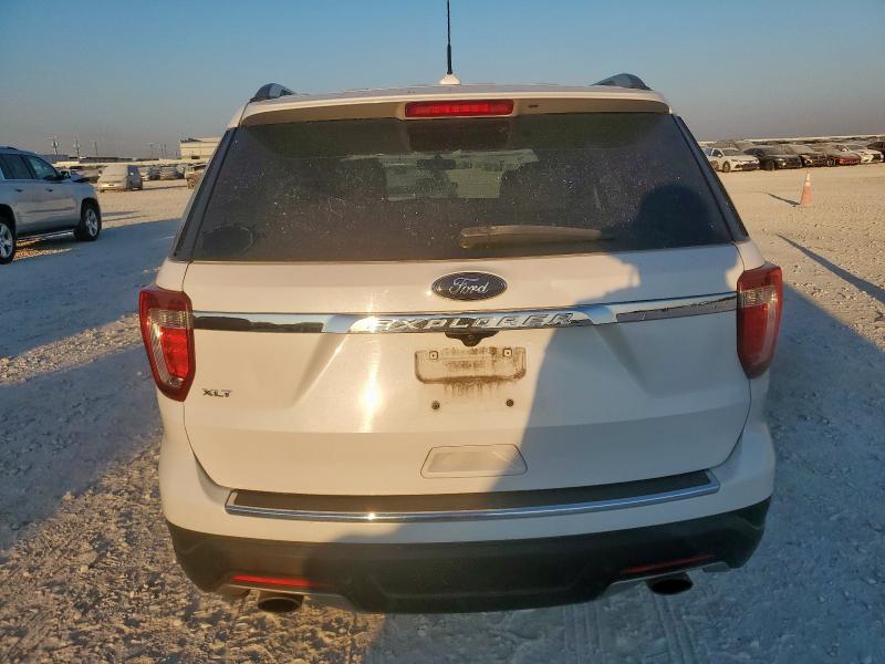 1FM5K7D82JGB88498 - 2018 FORD EXPLORER XLT 白色 照片 6