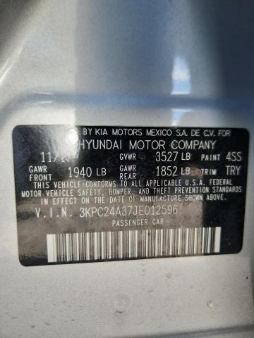 3KPC24A37JE012596 - 2018 HYUNDAI ACCENT SE Gümüş fotoğraf 13