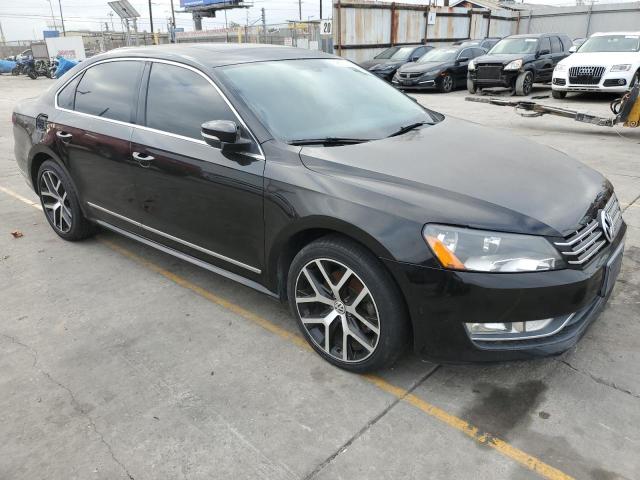 1VWCV7A32FC118281 - 2015 VOLKSWAGEN PASSAT SEL 黑色 照片 4