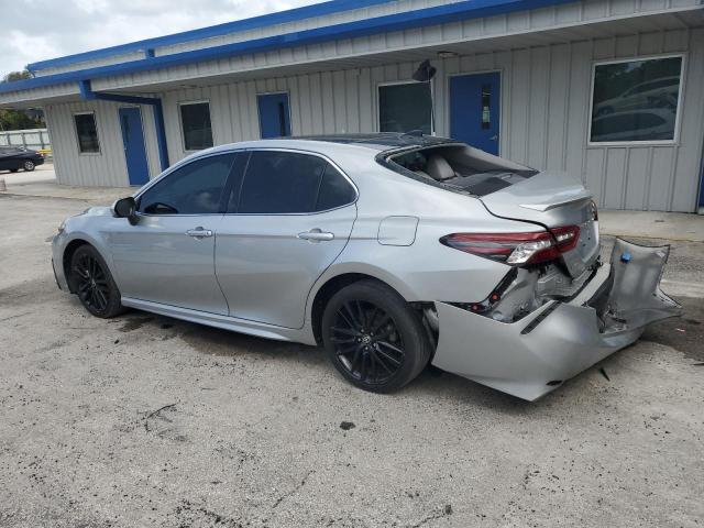 4T1K61AK9MU486797 - 2021 TOYOTA CAMRY XSE 银色 照片 2