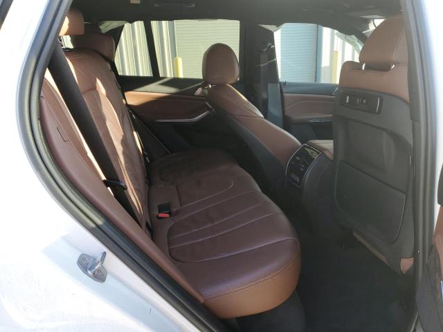 5UXCR6C52KLL60769 - 2019 BMW X5 XDRIVE40I WHITE photo 11